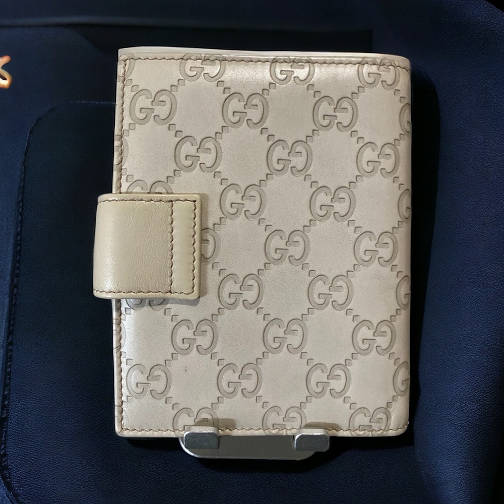 Gucci Agenda/Address book EUC - Picture 2 of 7